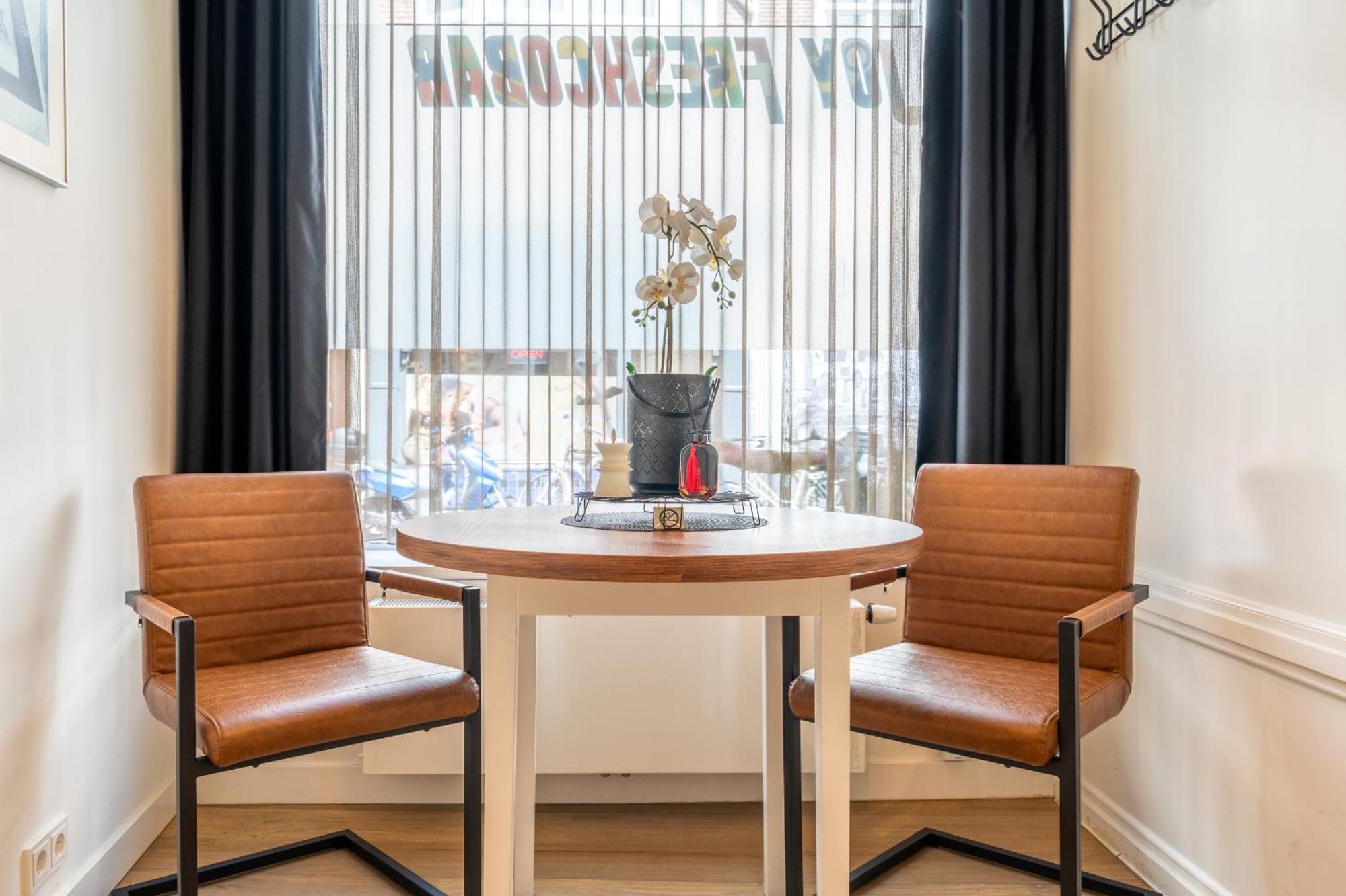Stylish Studio In The Heart Of Breda City Center ภายนอก รูปภาพ