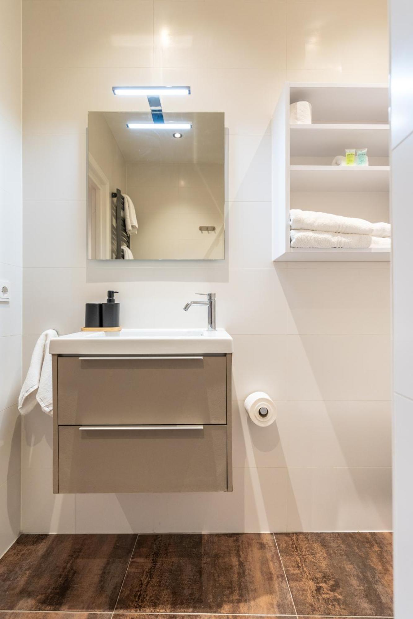 Stylish Studio In The Heart Of Breda City Center ภายนอก รูปภาพ