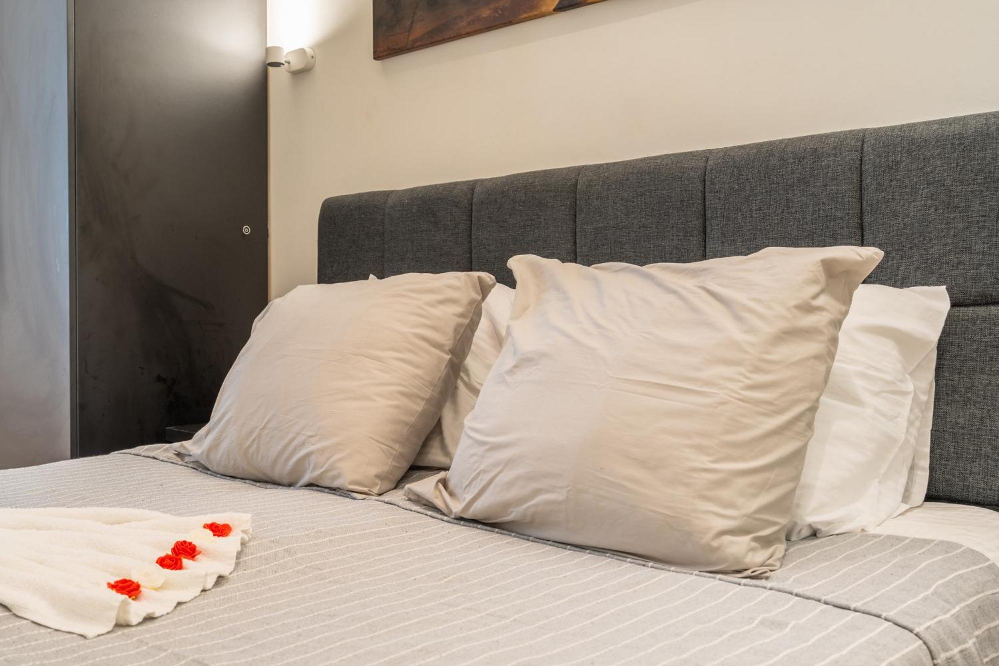 Stylish Studio In The Heart Of Breda City Center ภายนอก รูปภาพ